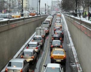 Circulatia rutiera este inchisa temporar, in zona Pasajul Unirii - Parcul Tineretului.