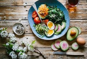 Piramida alimentelor. Reguli pentru o alimentatie sanatoasa in fiecare zi