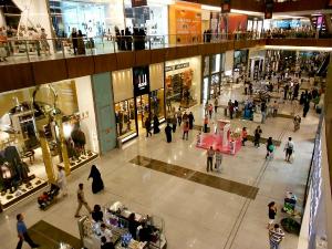 Zeci de mall-uri din Bucuresti si din tara isi REDUC programul de lucru