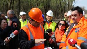 Protest CNAIR in fata Guvernului: Se cer mariri de salarii