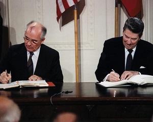 28 februarie 1987: presedintele Gorbaciov solicita semnarea unui tratat de interzicere a armelor nucleare