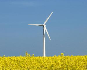 Romania primeste sute de milioane de lei din fonduri UE pentru energie verde