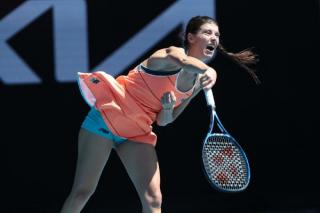 Sorana Cirstea merge mai departe la Australian Open. Romanca s-a calificat in turul al treilea