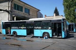 Reapar reclamele pe vehiculele destinate transportului public din Bucuresti
