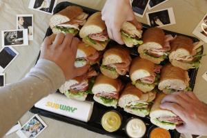 Povestea brand-ului Subway: de ce a fost sandwich-ul numit ca un submarin