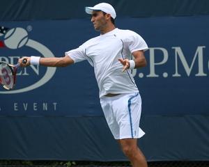 Horia Tecau a castigat pentru a patra oara turneul de la S-Hertogenbosch