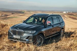 TEST DRIVE cu tata. BMW X7 xDrive40i (G07) este despre familie