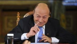 Basescu, despre Firea: Nu se pricepe la administratie, poate la spectacole de circ. Reactia primarului general