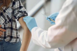 Rafila: Medicii de familie NU vor putea administra pacientulor vaccinul anti-COVID. El rezista doar 17 zile