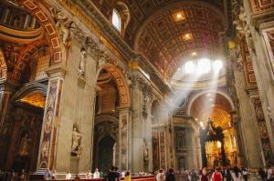 Falimentul Vaticanului: Scaunul Sfant NEAGA faptul ca ar fi ramas fara finante