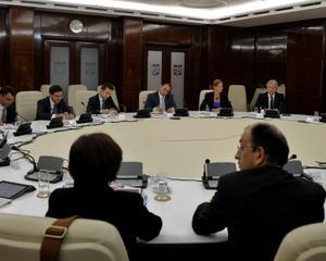 Victor Ponta: Salariul minim ar putea ajunge la 900 de lei in iulie 2014. Pensiile cresc cu 3,76%