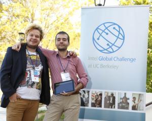 Romanii de la Gameleon castiga Intel Global Challenge