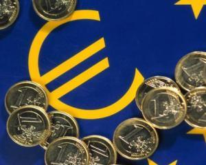 STUDIU: Zona Euro isi va reveni treptat pe fondul unei cresteri estimate a exporturilor si a accelerarii ritmului cheltuielilor cu investitiile